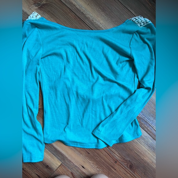 Open back top - Picture 2 of 2